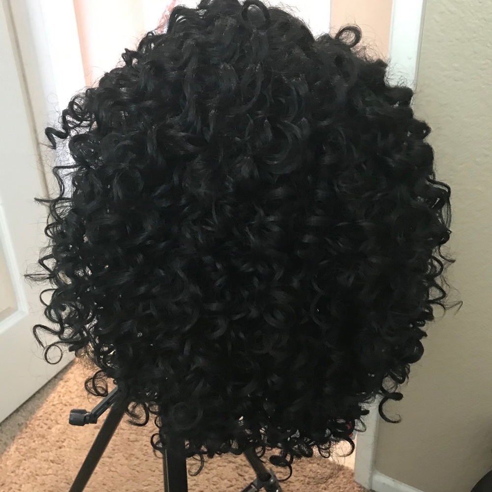 Wig - Picture 3 of 3